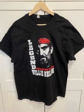Willie Nelson Legend Celebrating 90 Years Black T-Shirt Sz XL